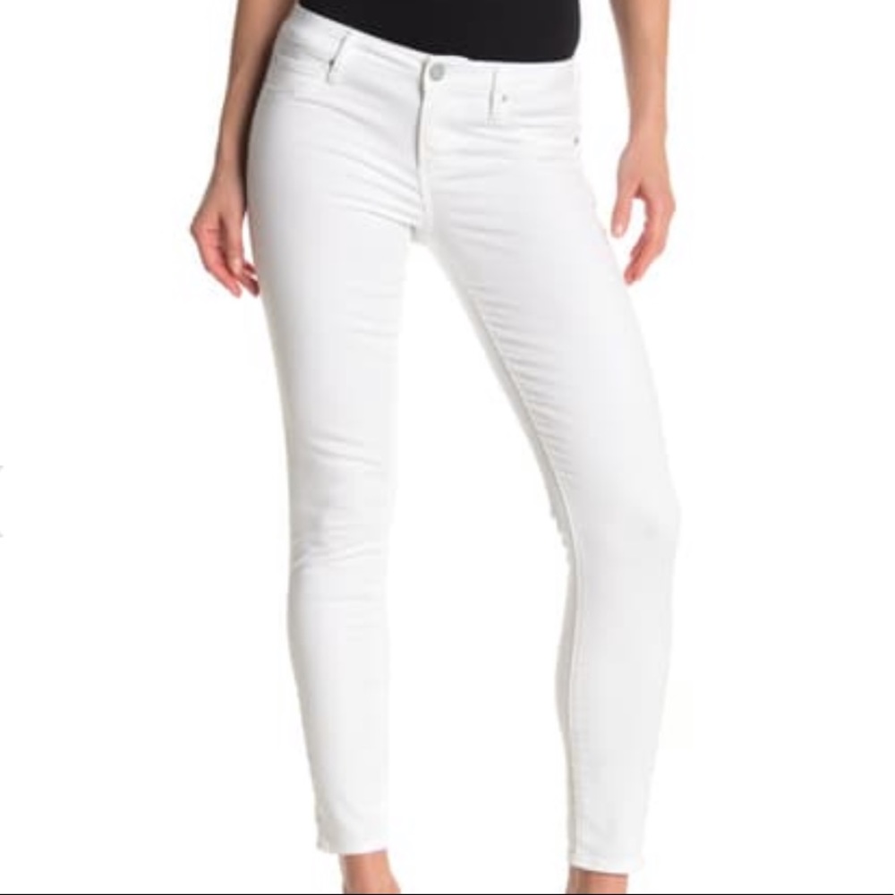 Articles of Society women’s white jeans size 26